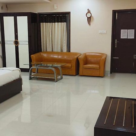Ananya'S Nana Nani Homes Phase 3 Coimbatore Buitenkant foto