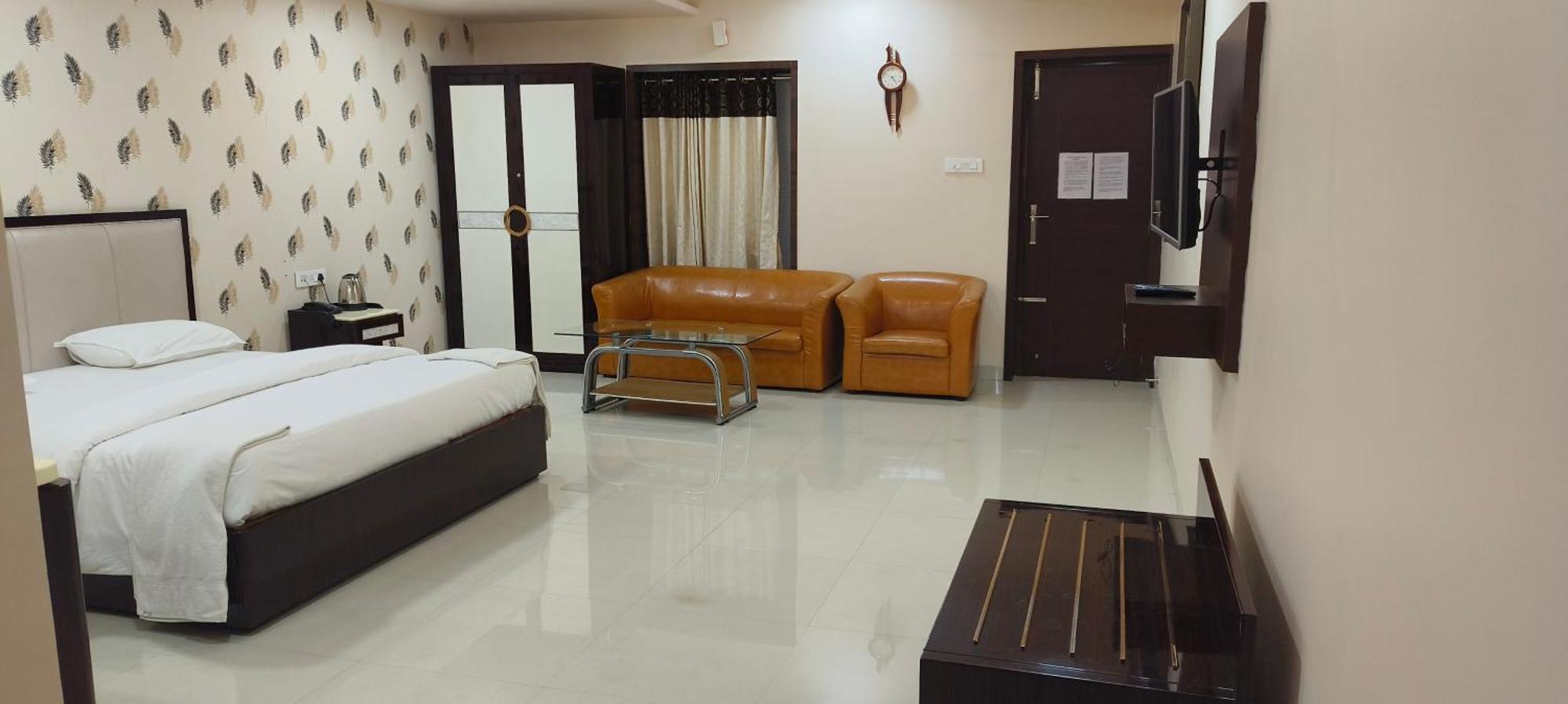 Ananya'S Nana Nani Homes Phase 3 Coimbatore Buitenkant foto